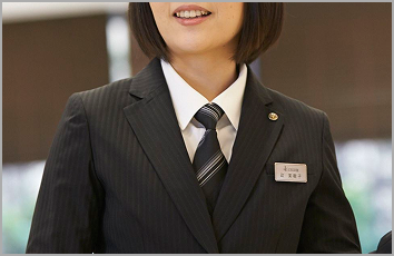 火葬場案内係員